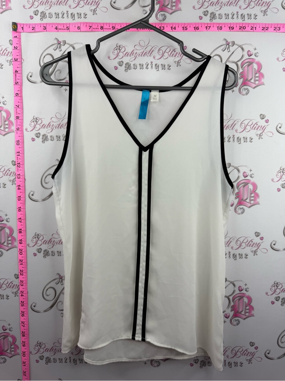 BUTTANS tank top Classic Contrast V-Neck Tank Top in White with Black Trim